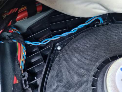 Kabel zum Subwoofer