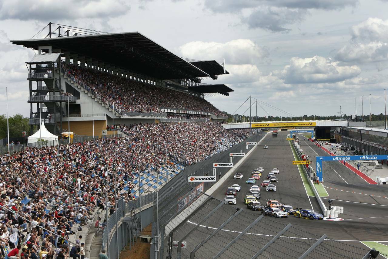 An diesem Sonntag (4. Mai) startet die DTM in die neue Saison. Die Fans erwartet ein hochkarätuiges Fahrer-Feld. Neue Regeln sorgen aber wieder einmal für Diskussionsstoff