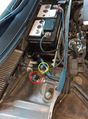 Audi A6 4B, Wasserkasten