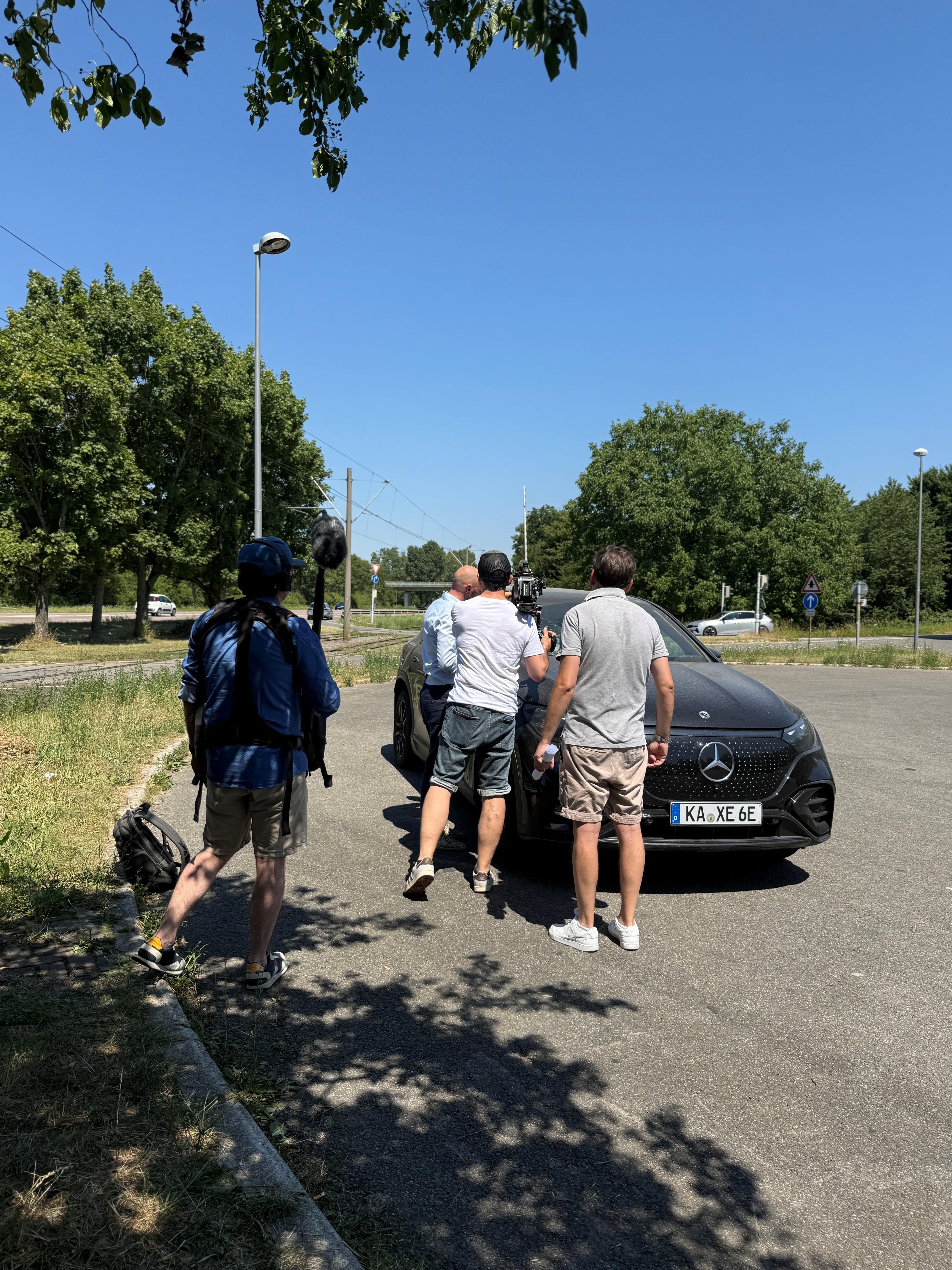 EQE Selbstbeschleunigung und Bremsen haben nicht funktioniert > Unfall