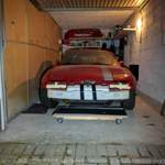 Die alte Garage. Grade mal Platz um die Fahrertür zu öffnen.