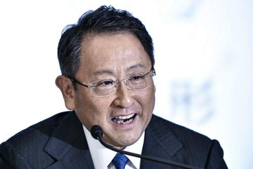 Dankte im Namen aller Toyota-Mitarbeiter "jedem einzelnen unserer Kunden": Konzernchef Akio Toyoda
