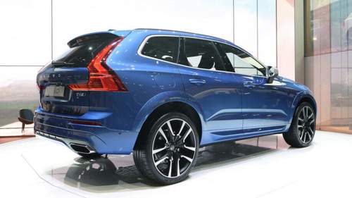 04-2018-volvo-xc60-geneva-1
