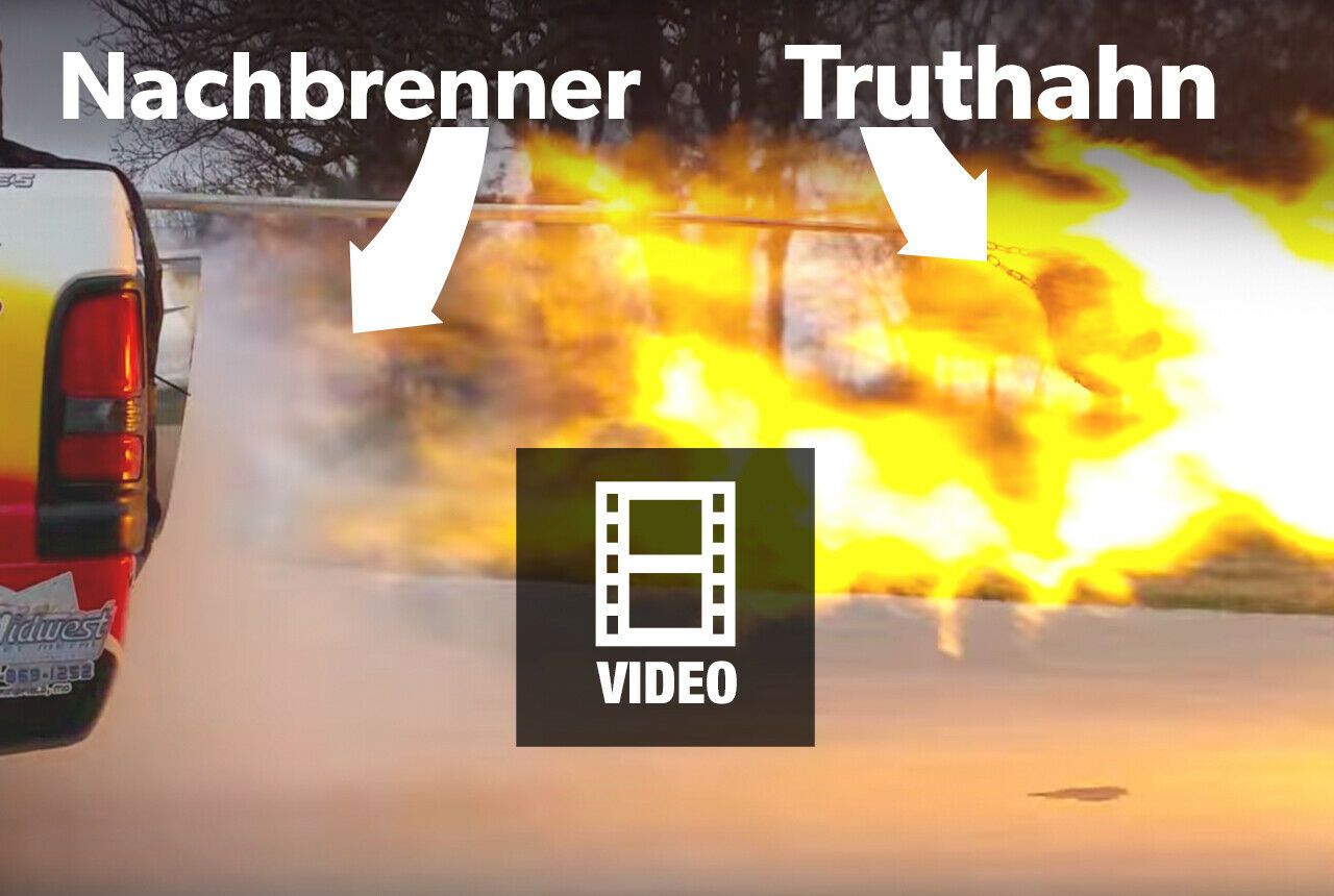 Happy Thanksgiving: Ein Truthahn und eine offene Flamme