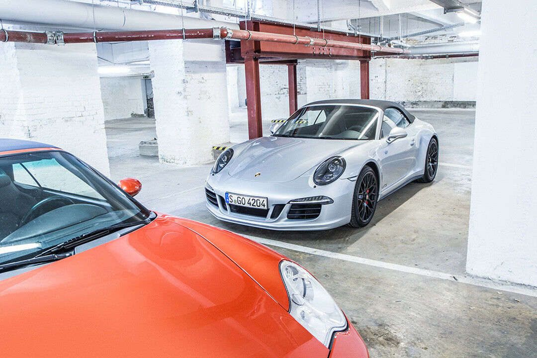 Basispreis 991 Carrera 4 Cabriolet: Etwa 130.000 Euro. Unser Dauertester kostet etwa 25.000 Euro