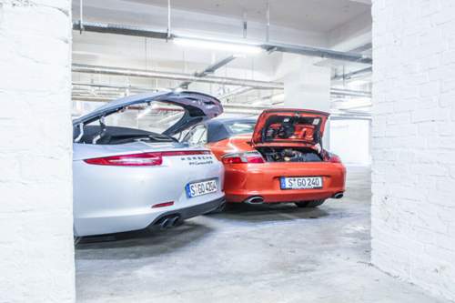 Unser Dauertester zeigt seinen Motor. Der aktuelle Elfer hat nur eine Wartungsklappe
