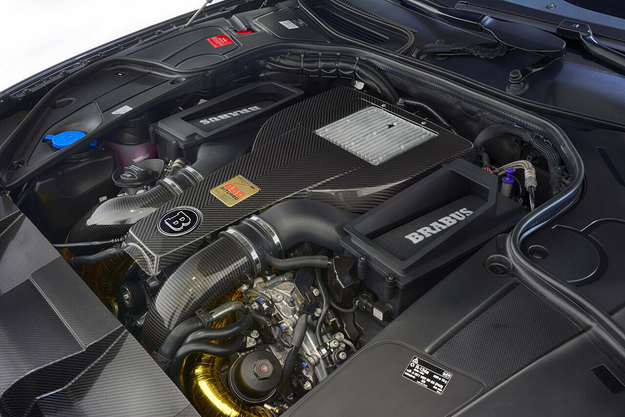 Der V8 aus dem S63 Cabrio wird auf 5,9 Liter Hubraum aufgebohrt: Die Leistung beträgt 850 PS