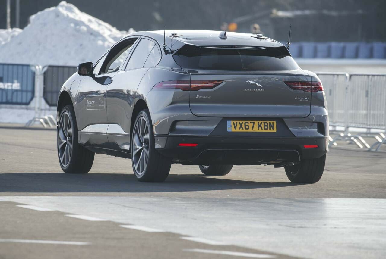 Der Jaguar I-Pace ist das dritte SUV der Marke. Darüber gibt es den F-Pace, darunter den kompakten E-Pace