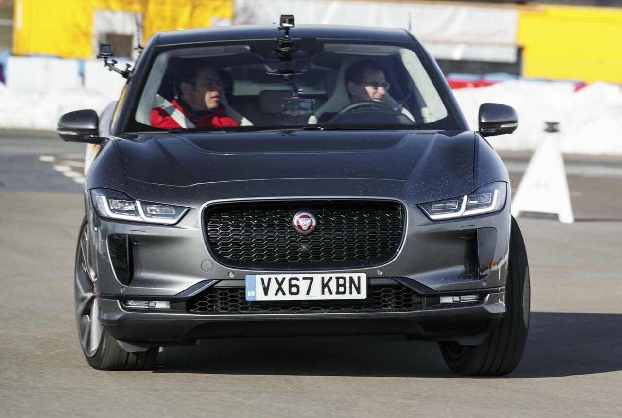Die Produktion des I-Pace lagerte Jaguar zum österreichischen Automobilzulieferer und Auftragsproduzenten Magna aus