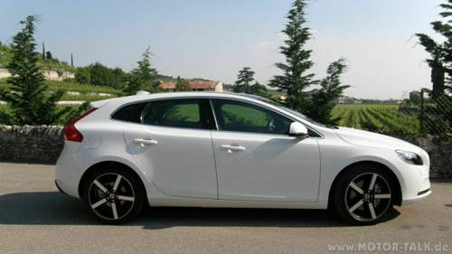 S0-essai-video-volvo-v40-faux-break-vraie-compacte-264363