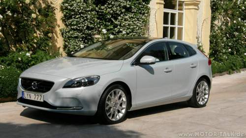 S0-essai-video-volvo-v40-faux-break-vraie-compacte-264358