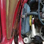 Die schlimmste Roststelle - Motorhaube