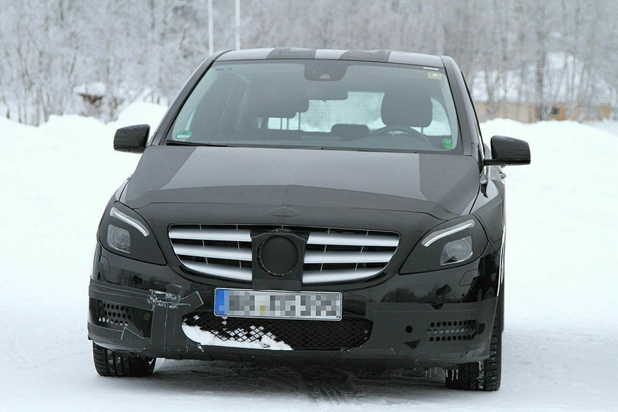 Erste Erlkönig-Bilder "B-Klasse AMG"