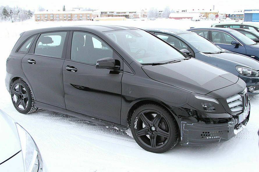 Erste Erlkönig-Bilder "B-Klasse AMG"