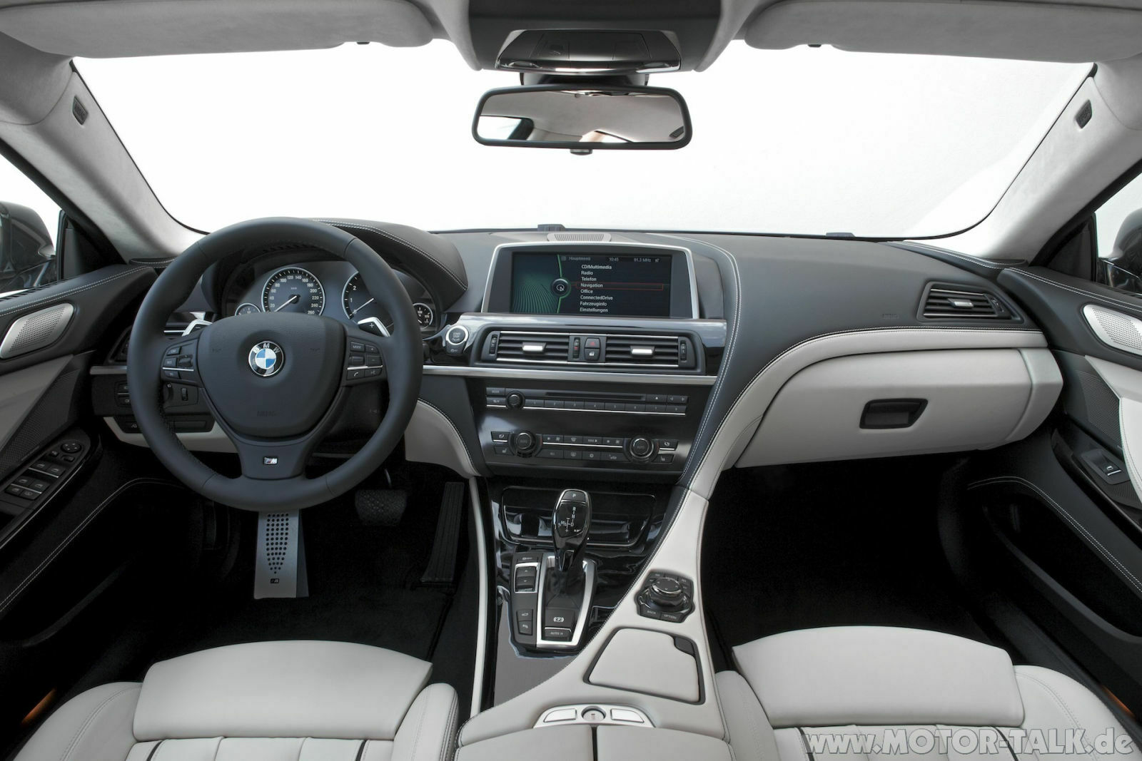 Erste Fahrt im BMW, den Väter lieben und Mütter akzeptieren