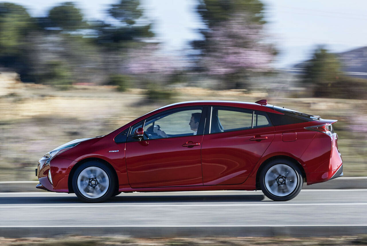 Die Leistung des Prius sinkt von 136 auf 122 PS