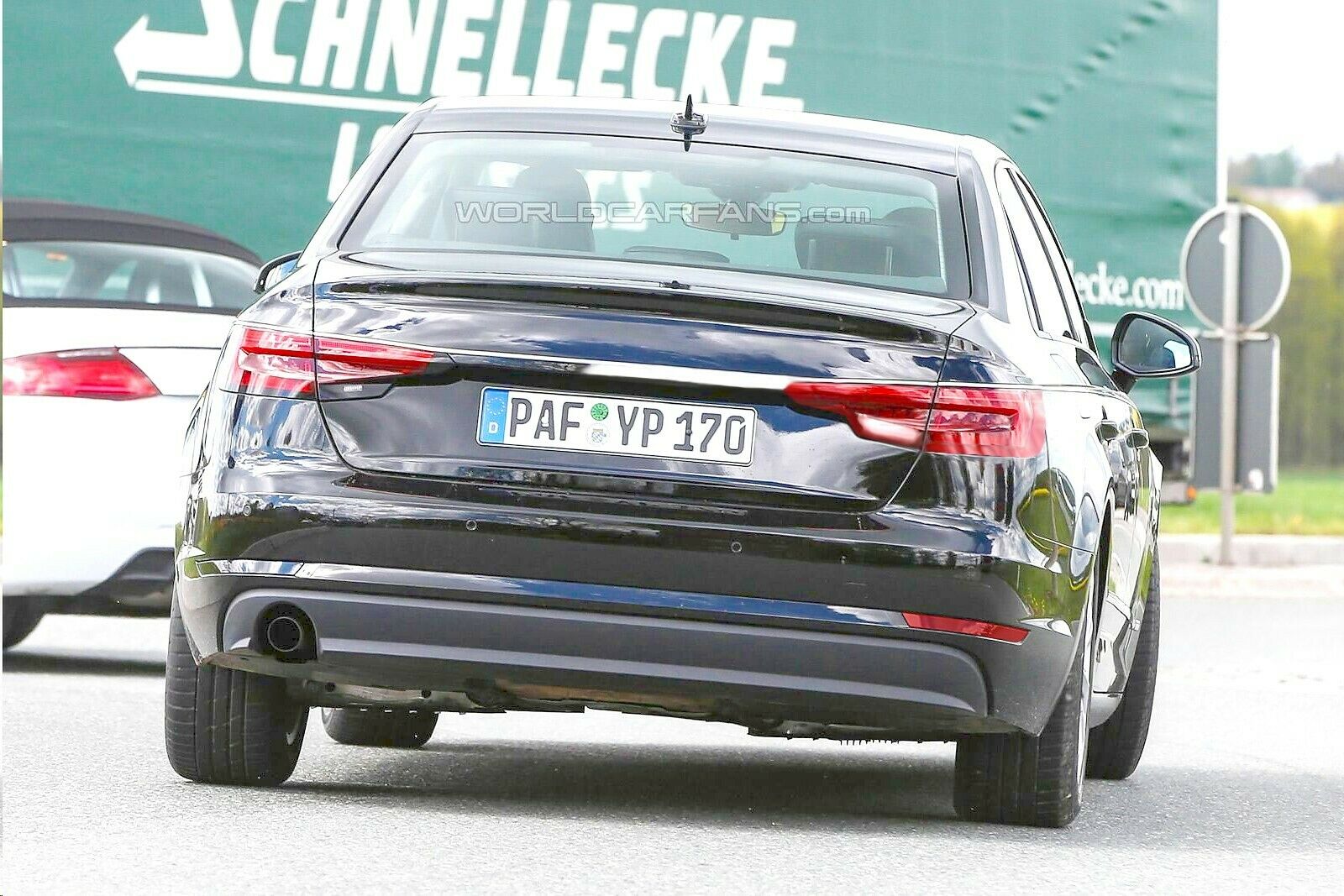 Erste Fotos vom neuen A4 / B9