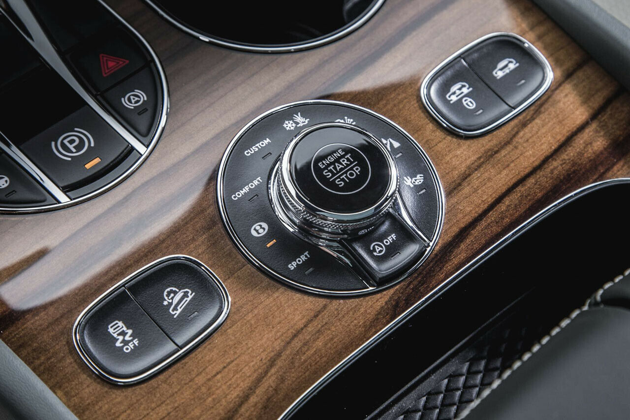 Der Bentayga bietet Fahrprogramme für fast alle Untergründe