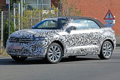 Die Proportionen von Heck und Dach erinnern an das Golf 3 Cabrio