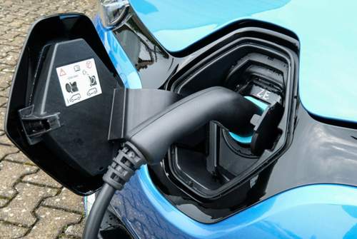 Laut Herstellerangabe schafft der Renault Zoe R110 mit einer Akkuladung bis zu 300 Kilometer (ermittelt im WLTP-Zyklus)