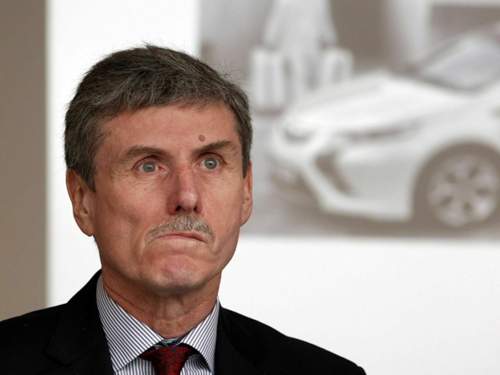 Autoexperte Ferdinand Dudenhöffer glaubt: Der deutsche Markt wächst um 6,1 Prozent