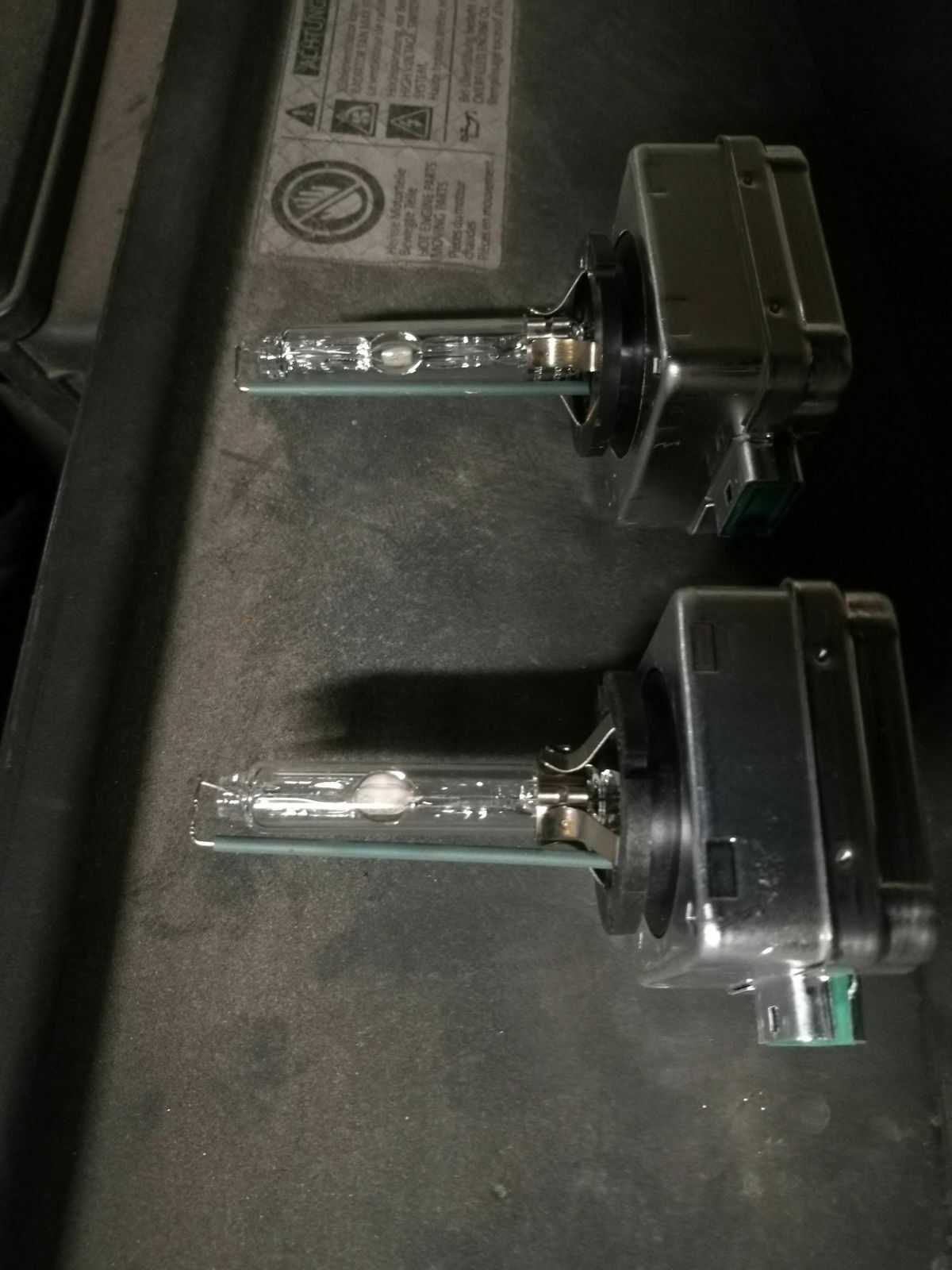 Es werde (wieder) Licht! Neue Xenons benötigt.