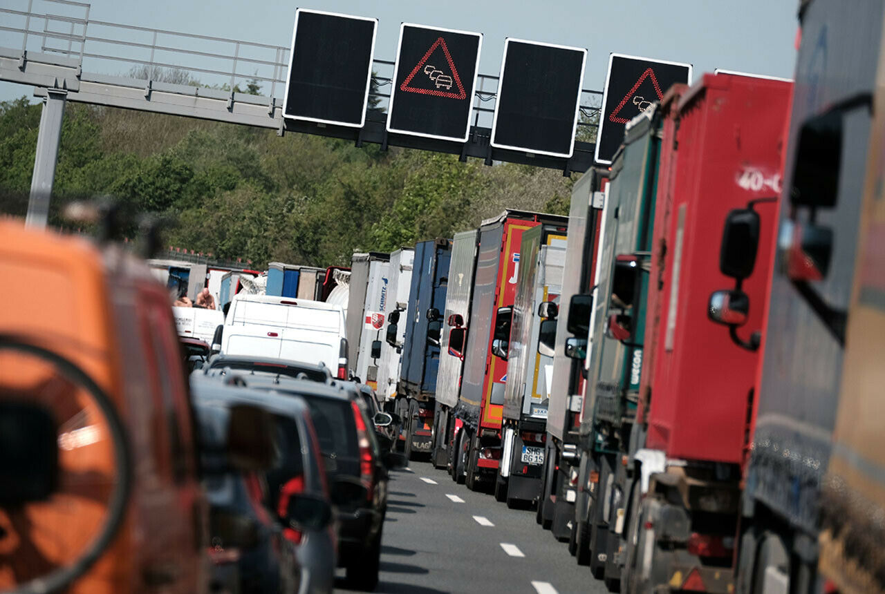 Volle Autobahnen: Der zunehmende Gütertransport bringt die deutschen Verkehrswege an ihre Belastungsgrenzen
