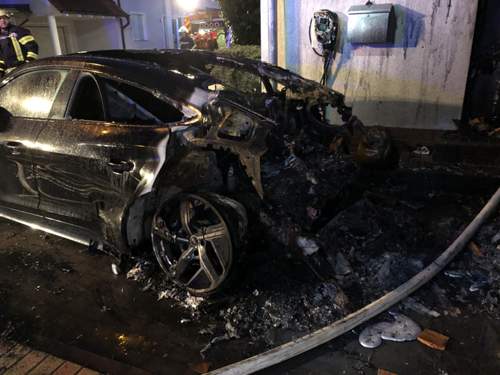 Etron Gt fackelt sich selbst ab