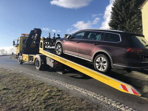 Aufn Schlepper fühlt er sich wohl
