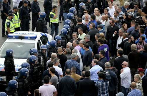 Fast überall in Europa protestierten Taxi-Fahrer gegen den umstritten Fahrdienstleister