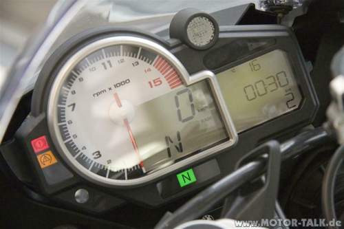 Bmw-s1000rr-auslieferung-2010-04-01-036s