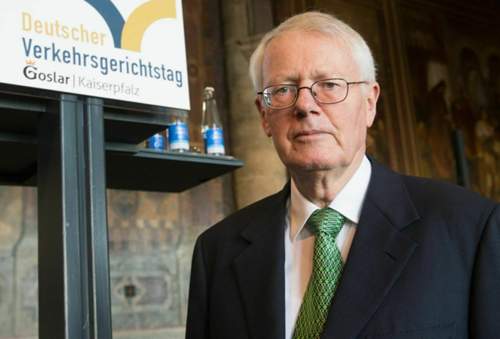 Steht dem Verkehrsgerichtstag vor: Ex-Generalbundesanwalt Kay Nehm