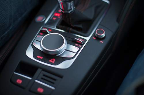 2013-audi-a3-sportsback-mmi-audi-connect-003