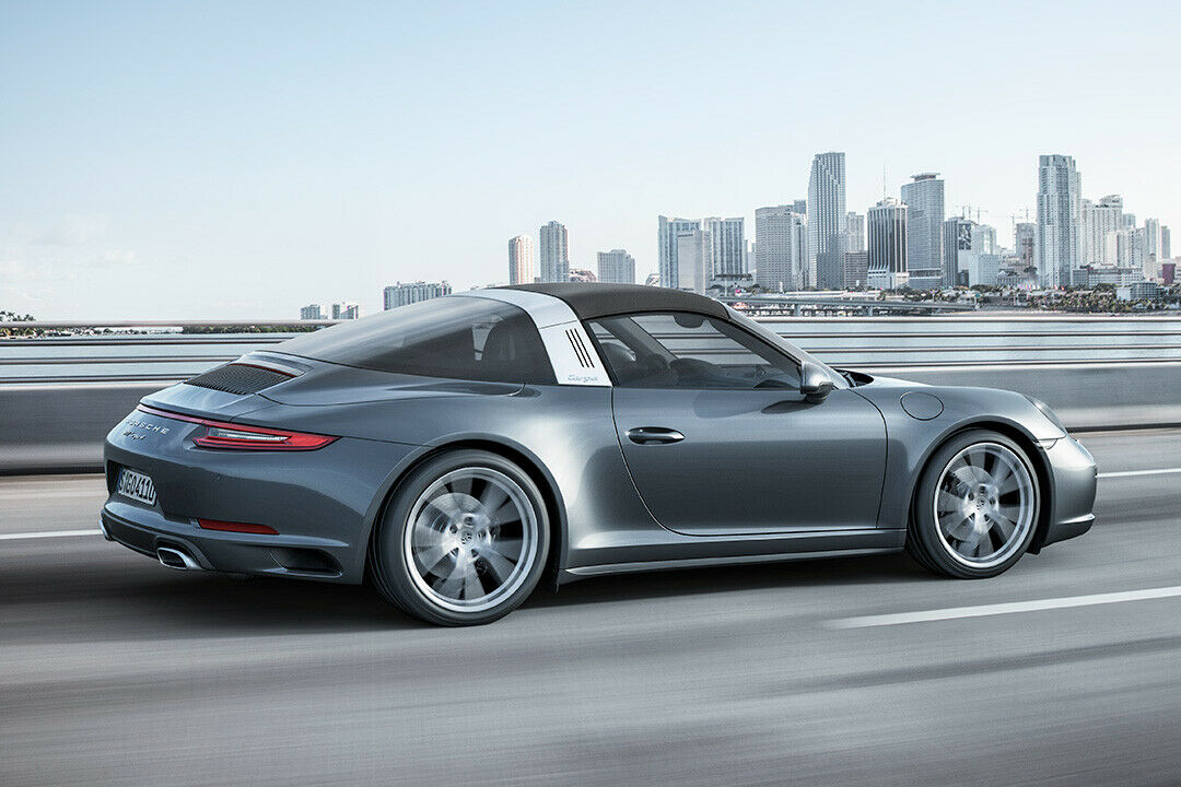 Große Heckscheibe, breiter Bügel: Porsche 911 Targa Facelift