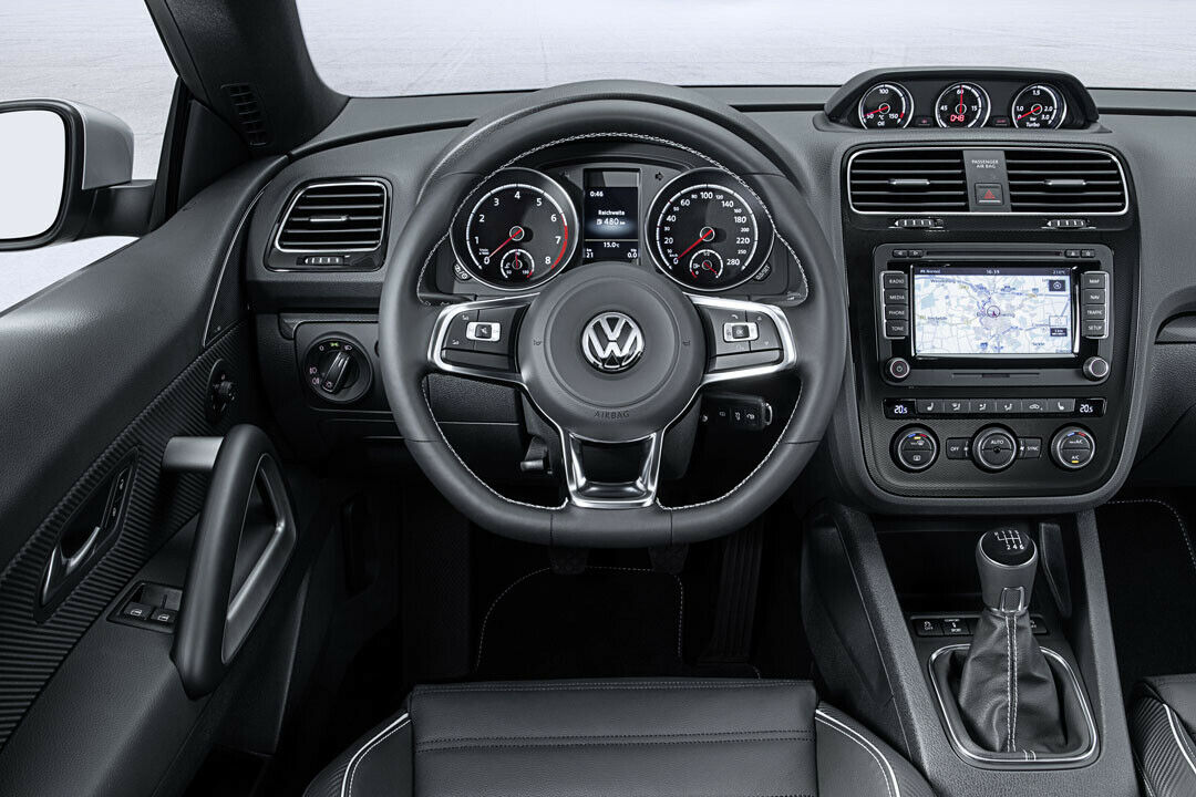Im Scirocco-Innenraum: Neue Instrumente und Details vom Golf GTI