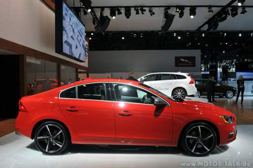 05-2014-volvo-s60-r-design-ny