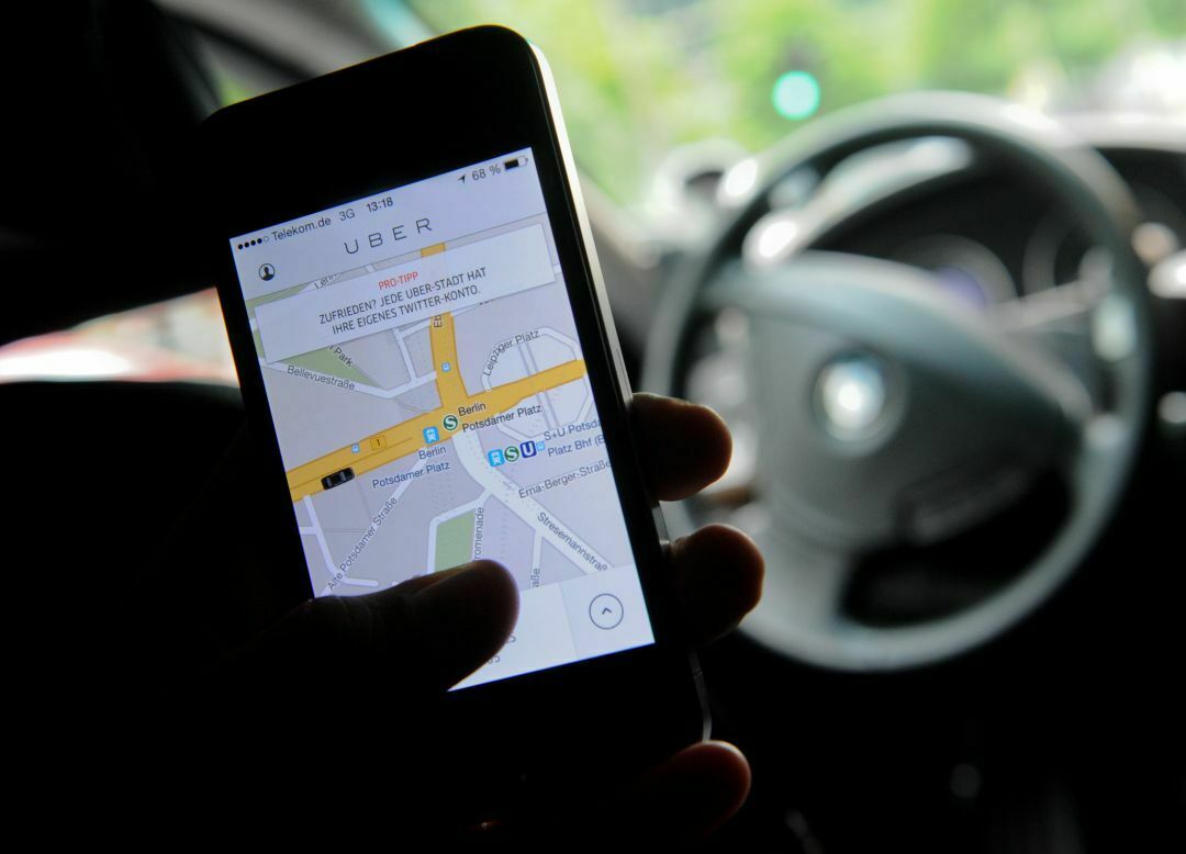 Im Moment darf Uber keine Personen befördern. Das Landgericht Frankfurt hat gegen den Fahrdienst eine einstweilige Verfügung erlassen. Uber legt Widerspruch ein