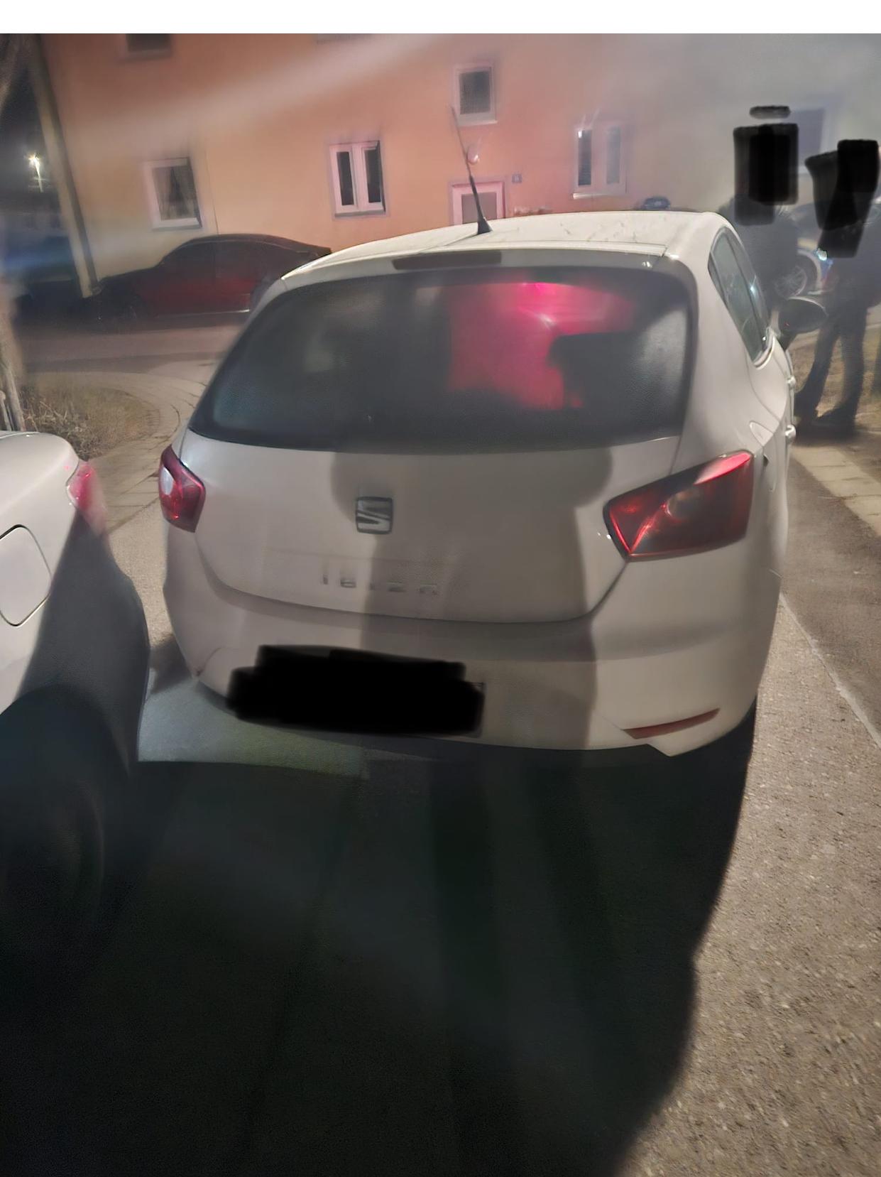 Fahrerin vom anderen Auto behauptet Gegenteil von dem was war