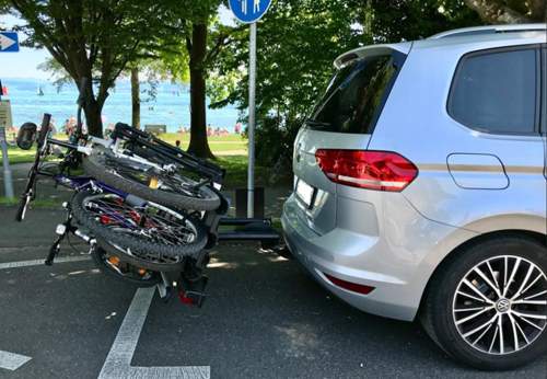 VW Touran 2 mit Thule VeloCompact 3+1