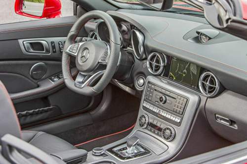 Cockpit SLC mit Schalthebel mittig