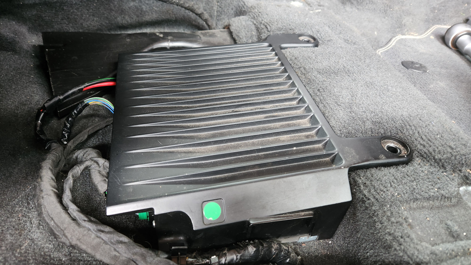 Fahrzeug mit Premium Sound + SUB gesucht