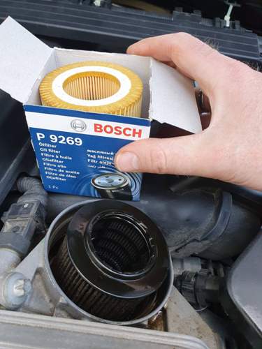 Oelfilter 325i BJ.2008 Hubraum 3l mit 218PS.jpg