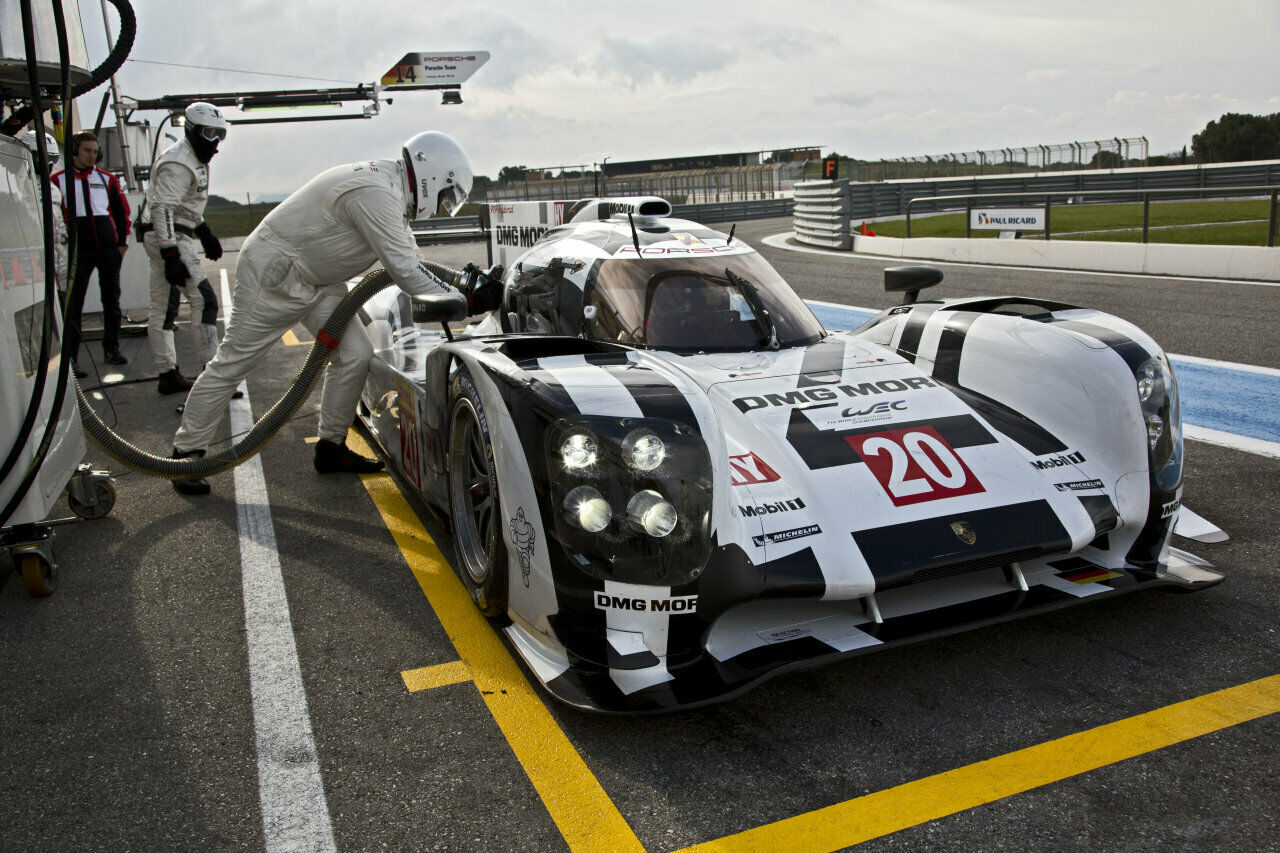 Im Porsche 919 stecken ein V4-Benzinmotor und ein Elektro-Modul