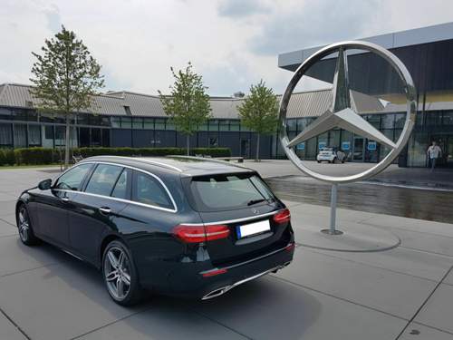 S213 mit AMG Exterieur in kallaitgrün