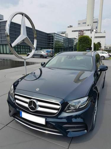 S213 mit AMG Exterieur in kallaitgrün