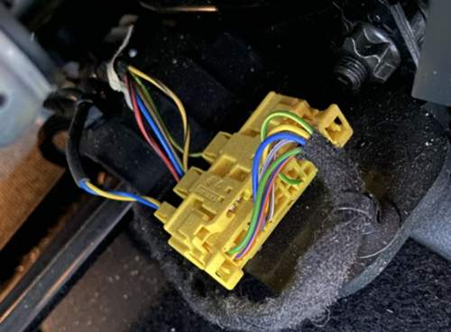 Gelbe Stecker Connector