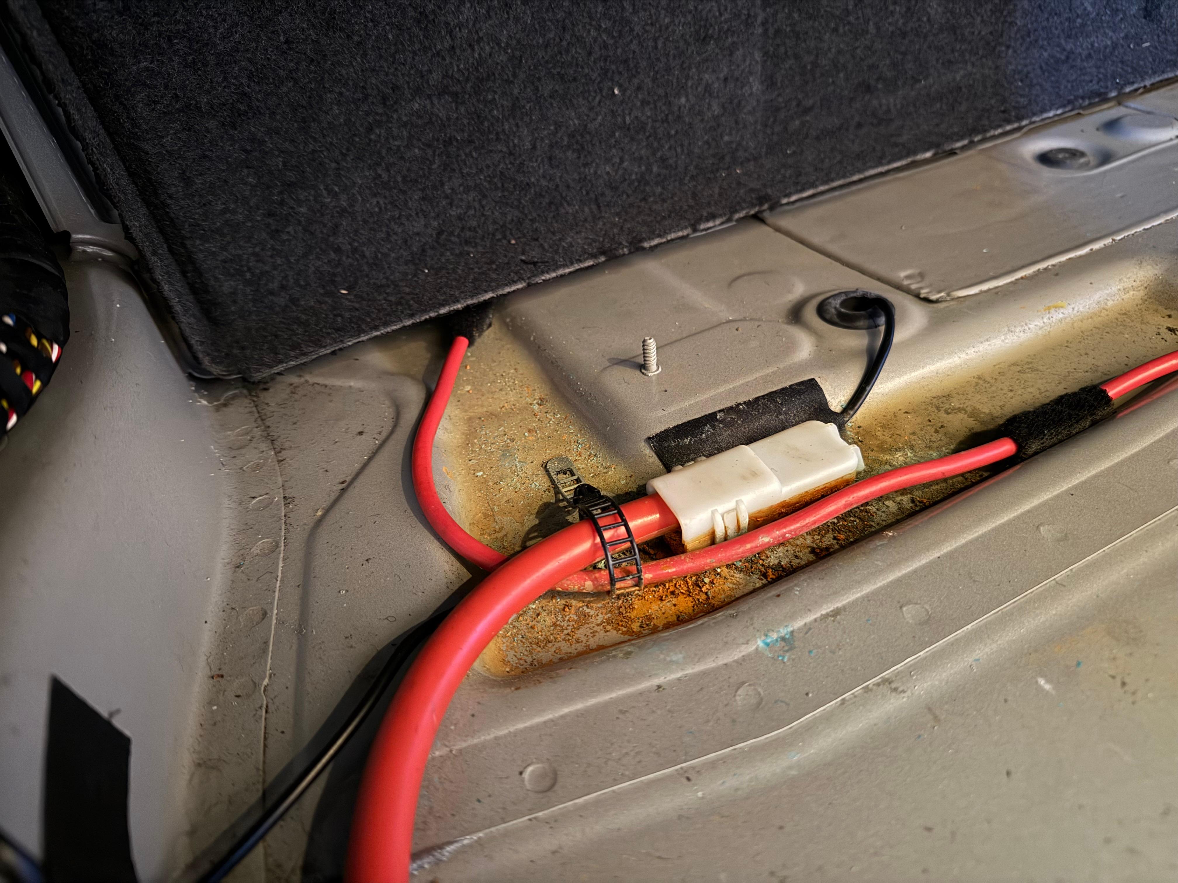 Fehlercode 93F9 Airbag oder SGM reparieren