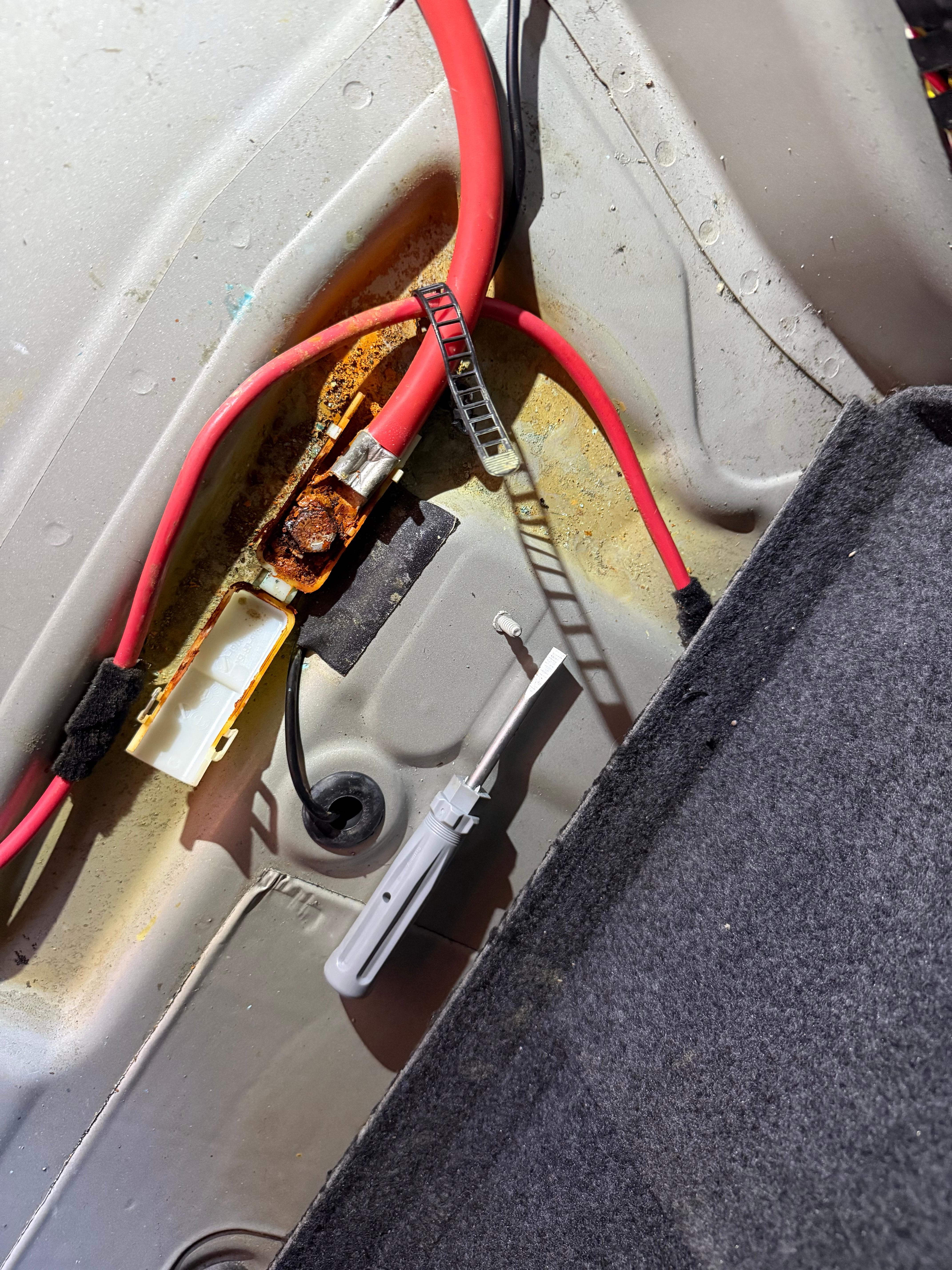 Fehlercode 93F9 Airbag oder SGM reparieren