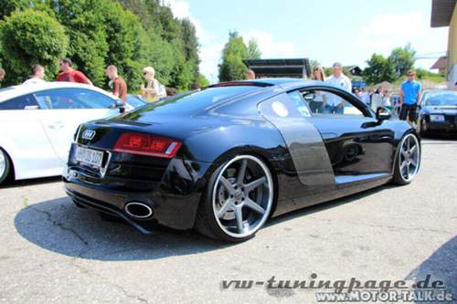 Audi-r8-2