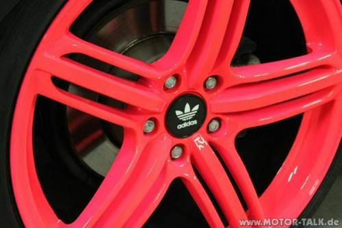 Xs-car-night-160-3563948664537208538